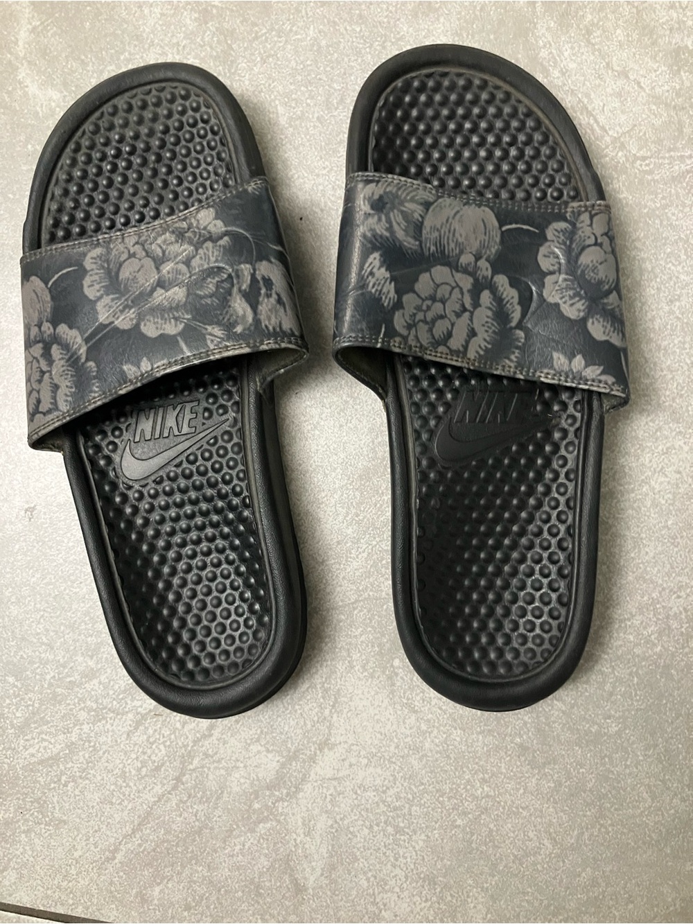 Nike Gray/Blue Floral Print Slide Sandals